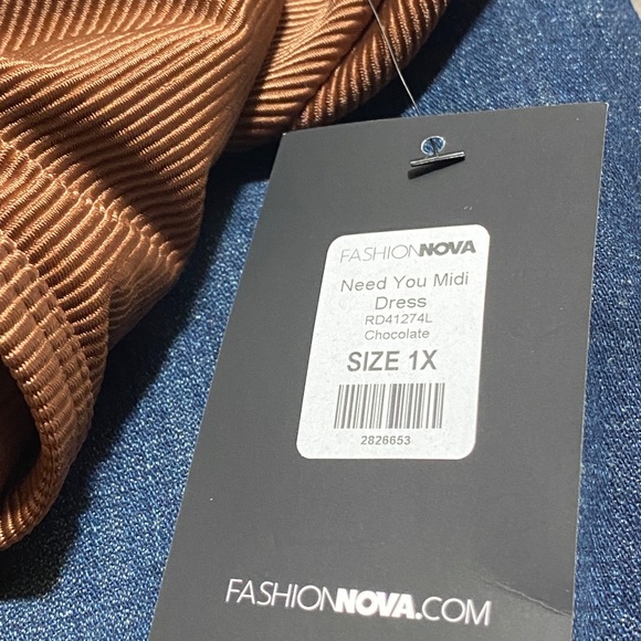 Dress - Picture 2 of 4